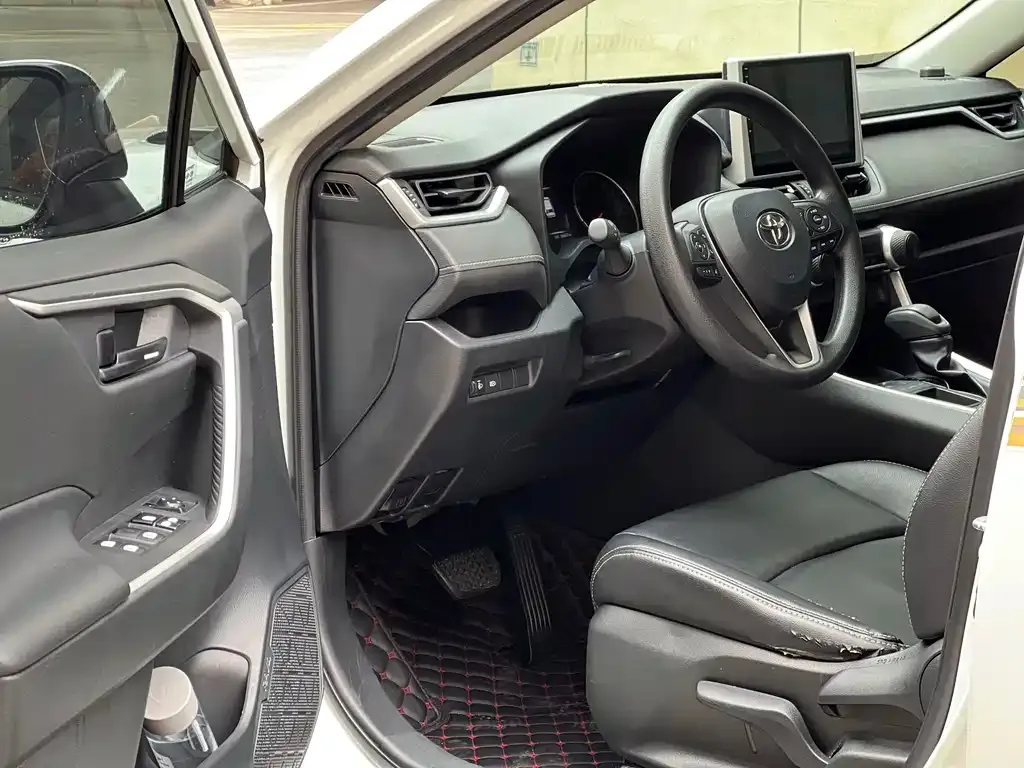 Toyota RAV4 2022 из CN, фото 5