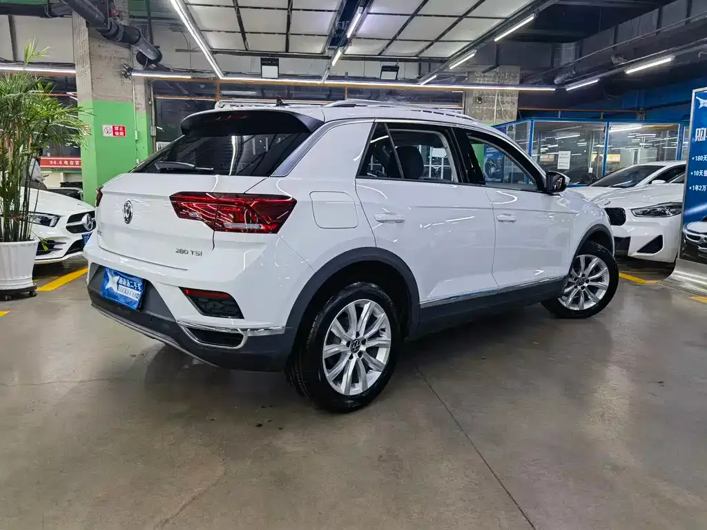 Volkswagen T-Roc 2022 из CN, фото 7