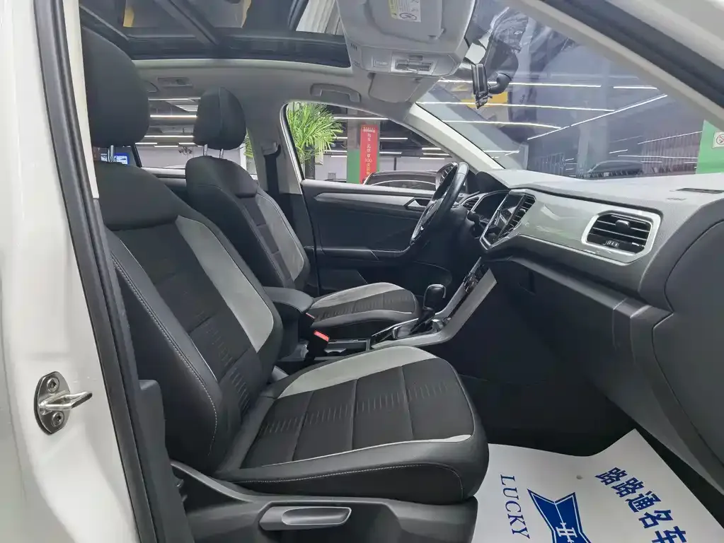Volkswagen T-Roc 2022 из CN, фото 8