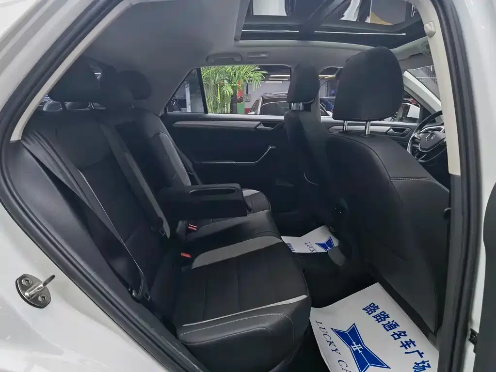 Volkswagen T-Roc 2022 из CN, фото 3
