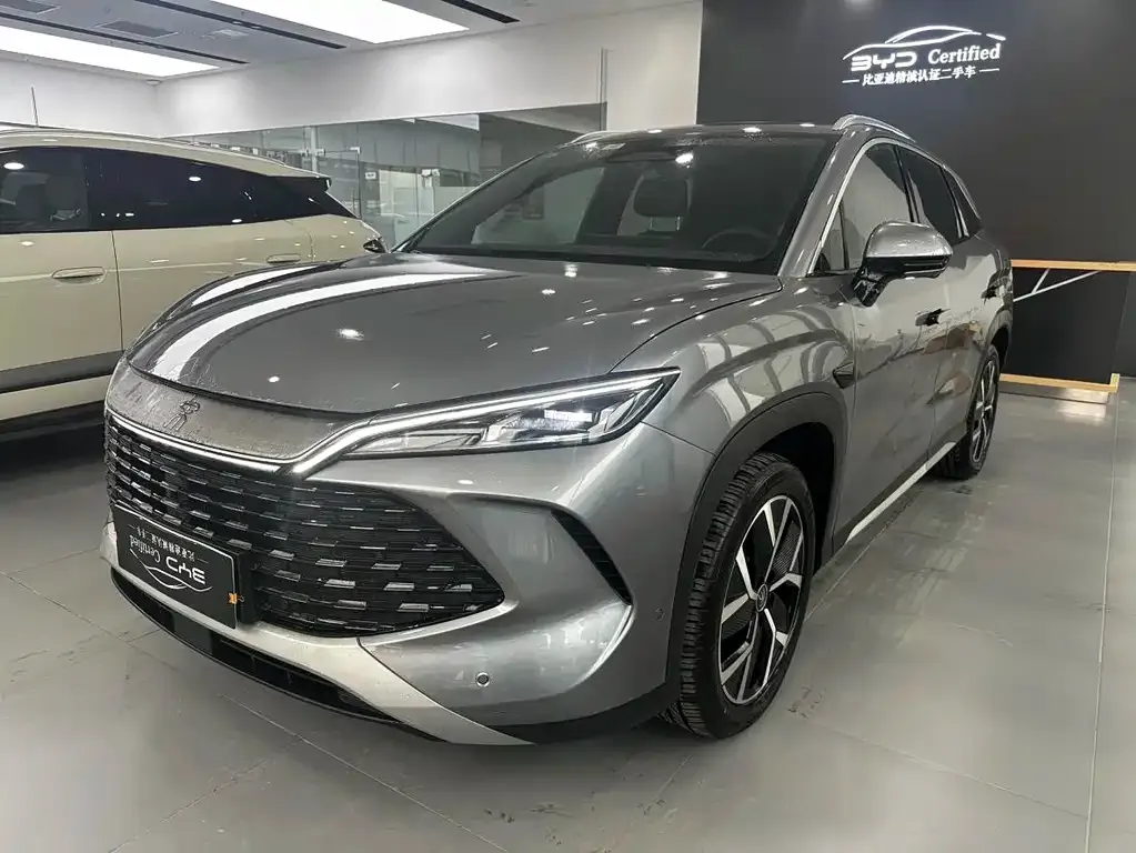 BYD L DM-i — фото 1