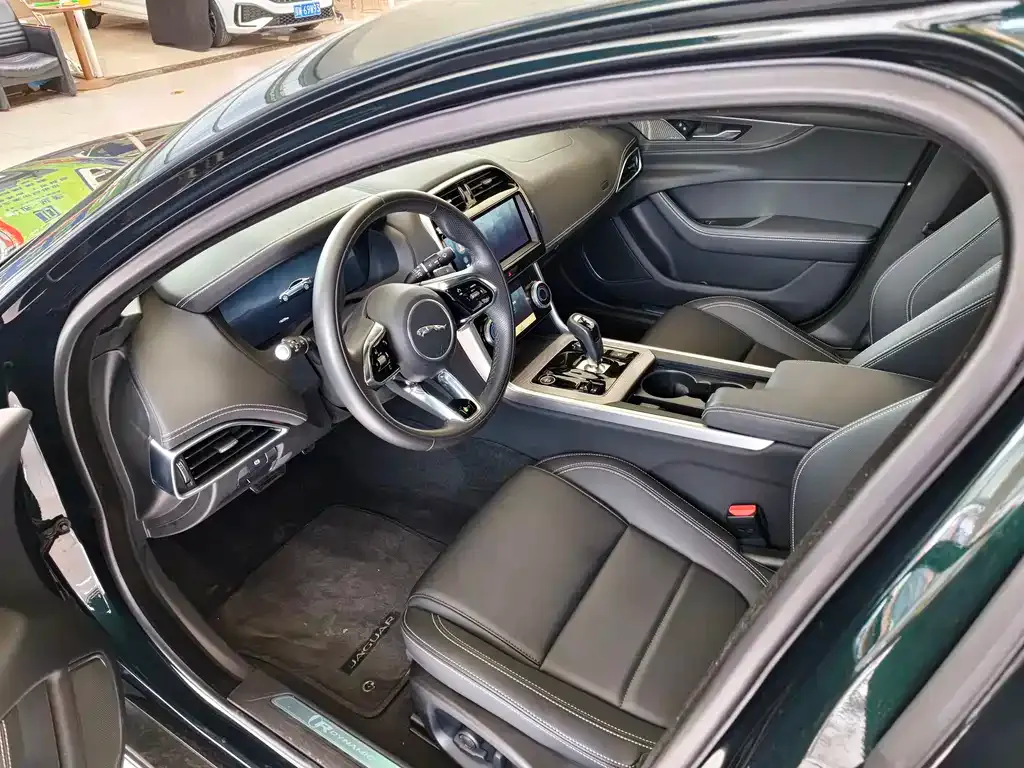 Jaguar XEL 2024 из CN, фото 3