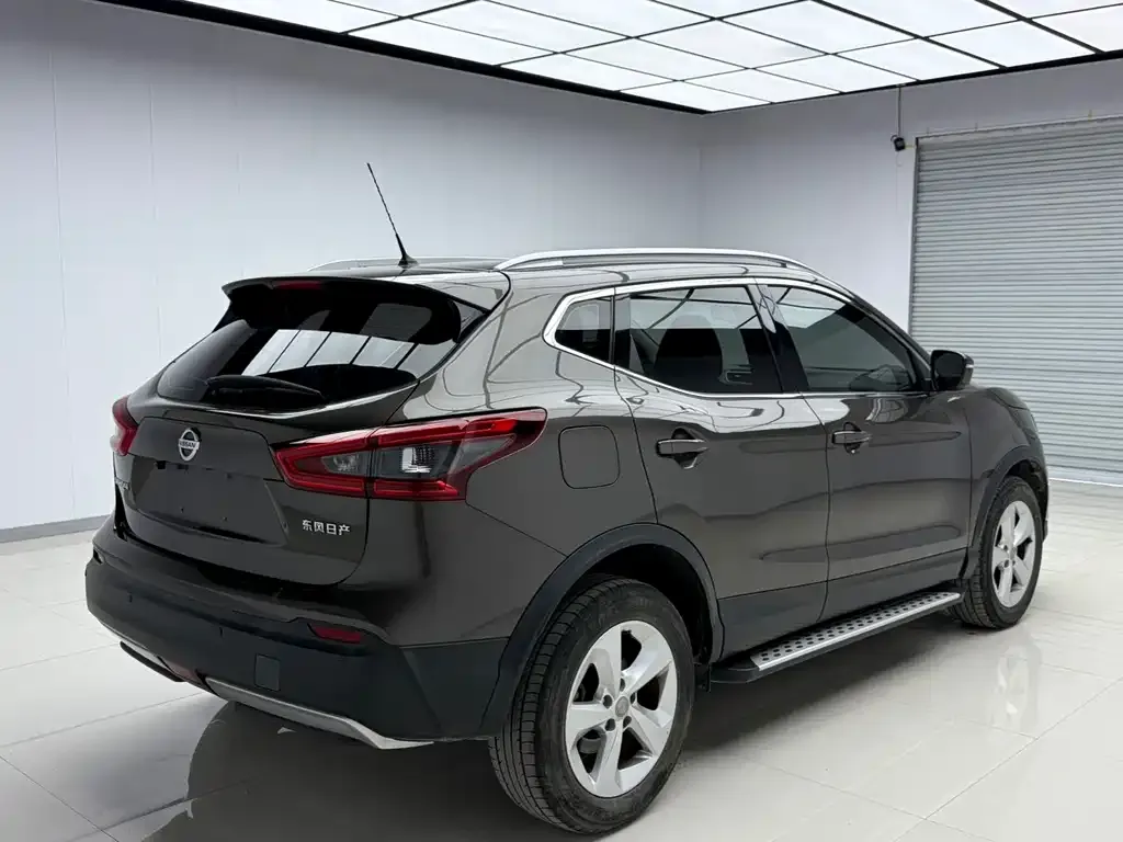Nissan Qashqai — фото 5