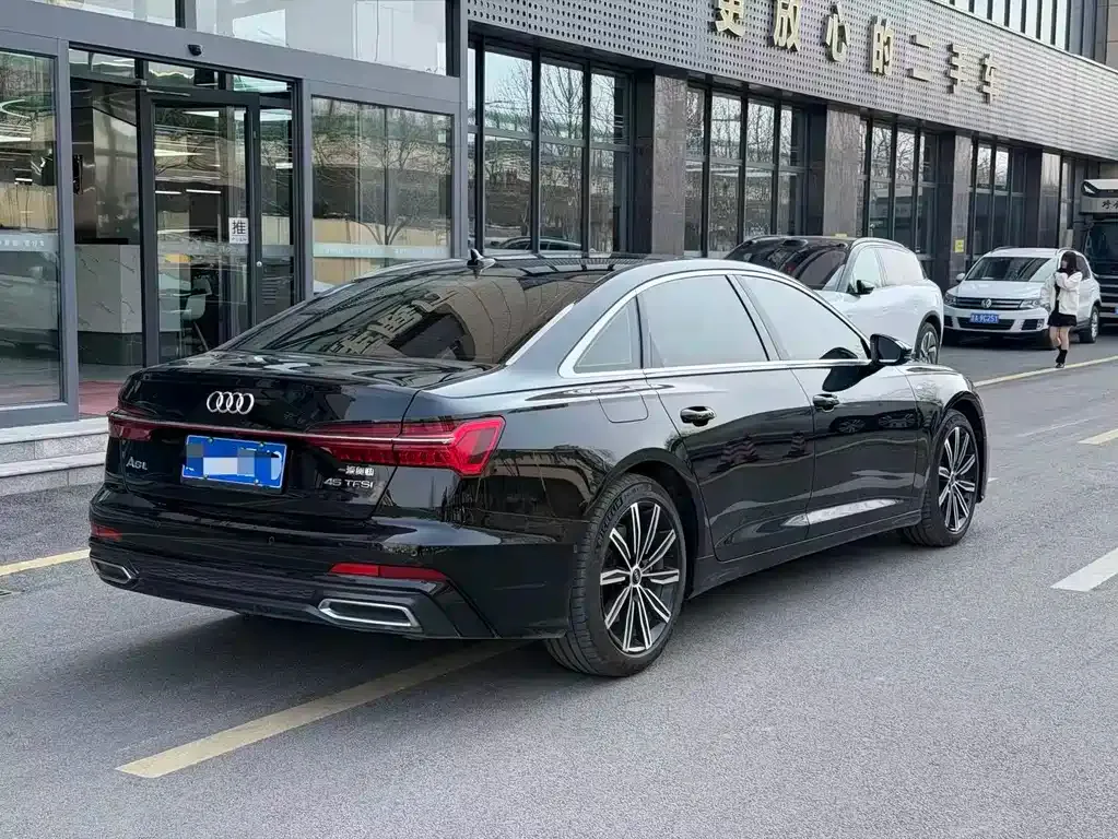 Audi A6L — фото 6