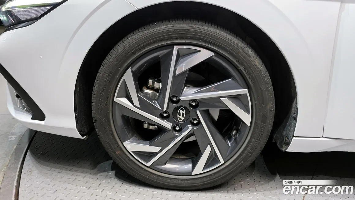 Hyundai AVANTE — фото 9