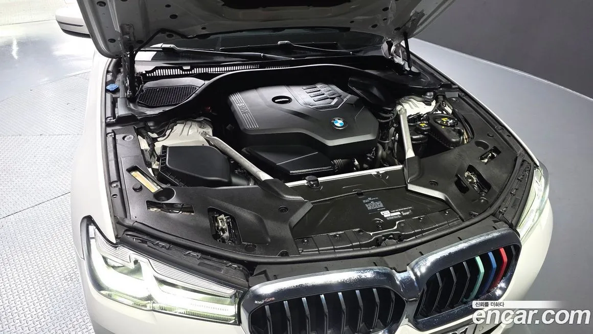 BMW 5-Series 2021 из KR, фото 9