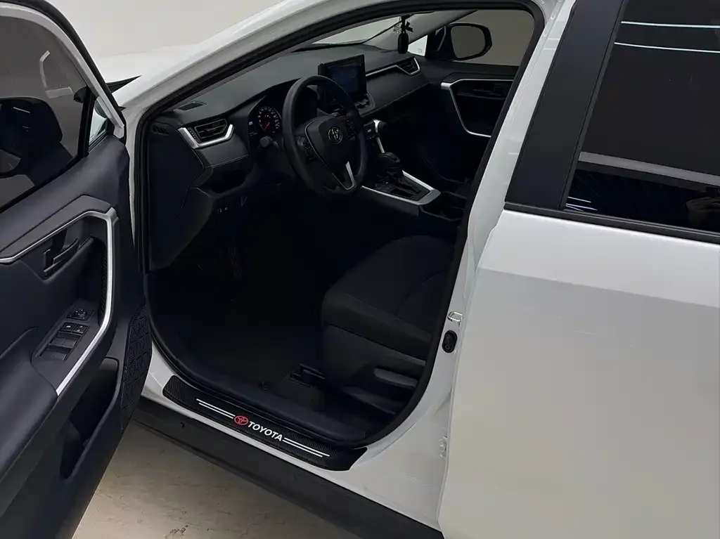 Toyota RAV4 2022 из CN, фото 7