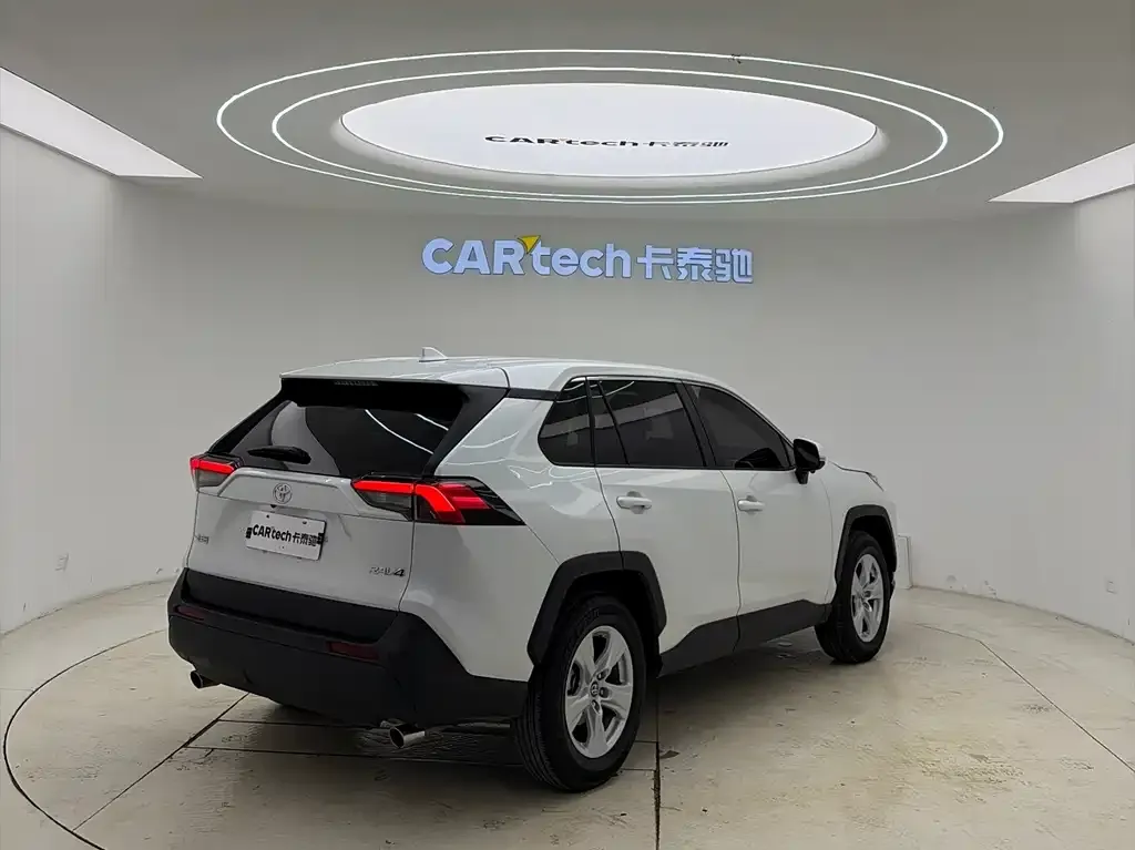Toyota RAV4 2022 из CN, фото 6