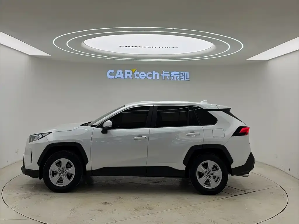 Toyota RAV4 2022 из CN, фото 8