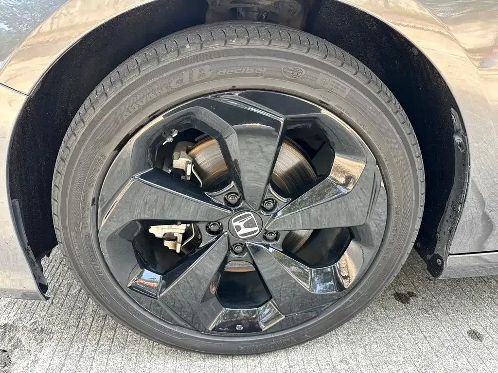 Honda Accord — фото 7