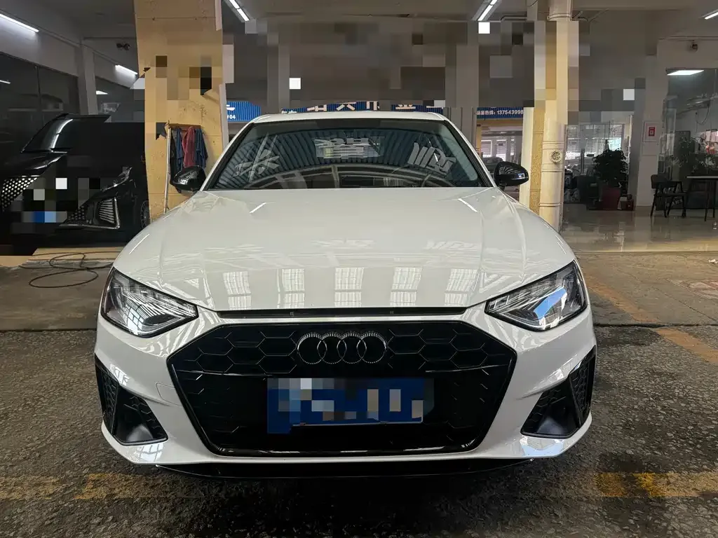 Audi A4L 2022 из CN, фото 9