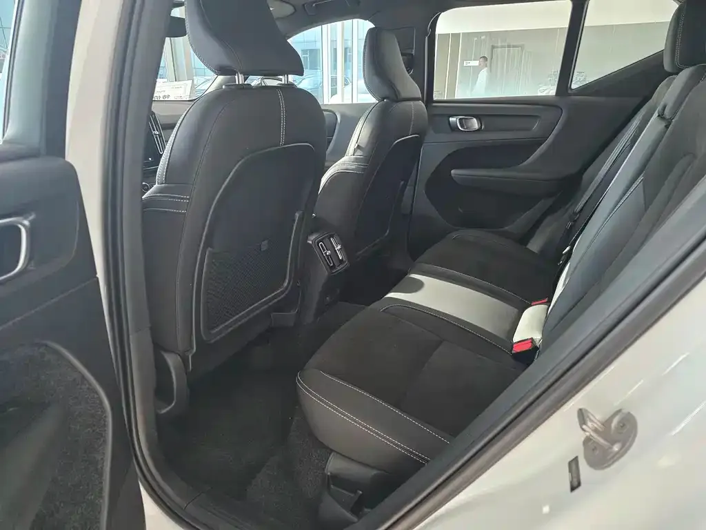 Volvo XC40 NEV 2023 из CN, фото 7