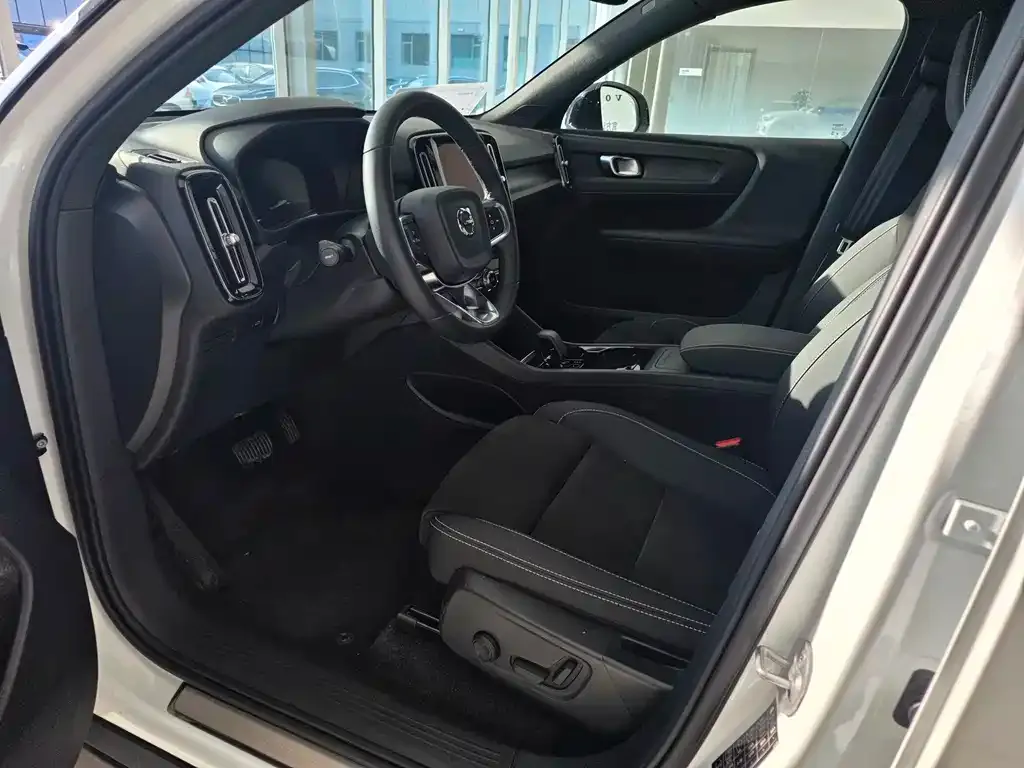 Volvo XC40 NEV 2023 из CN, фото 10