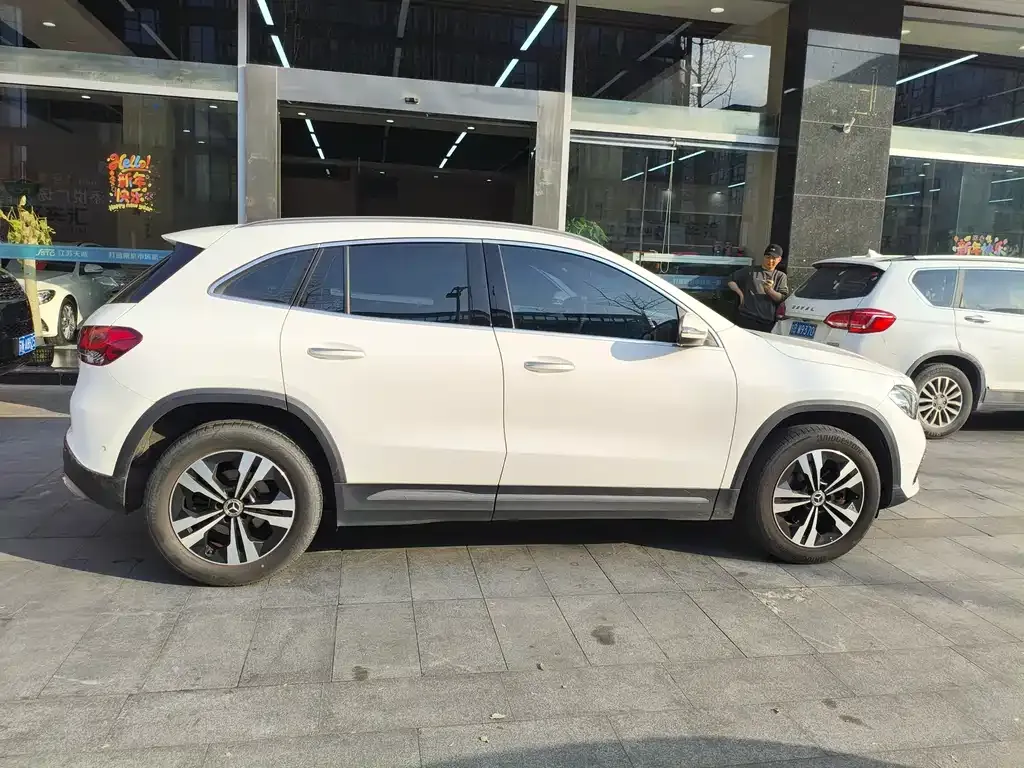 Mercedes-Benz GLA — фото 5