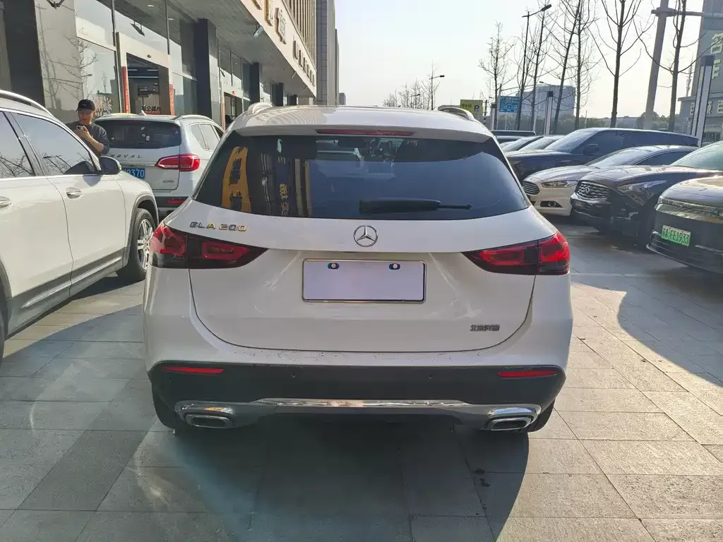Mercedes-Benz GLA — фото 7