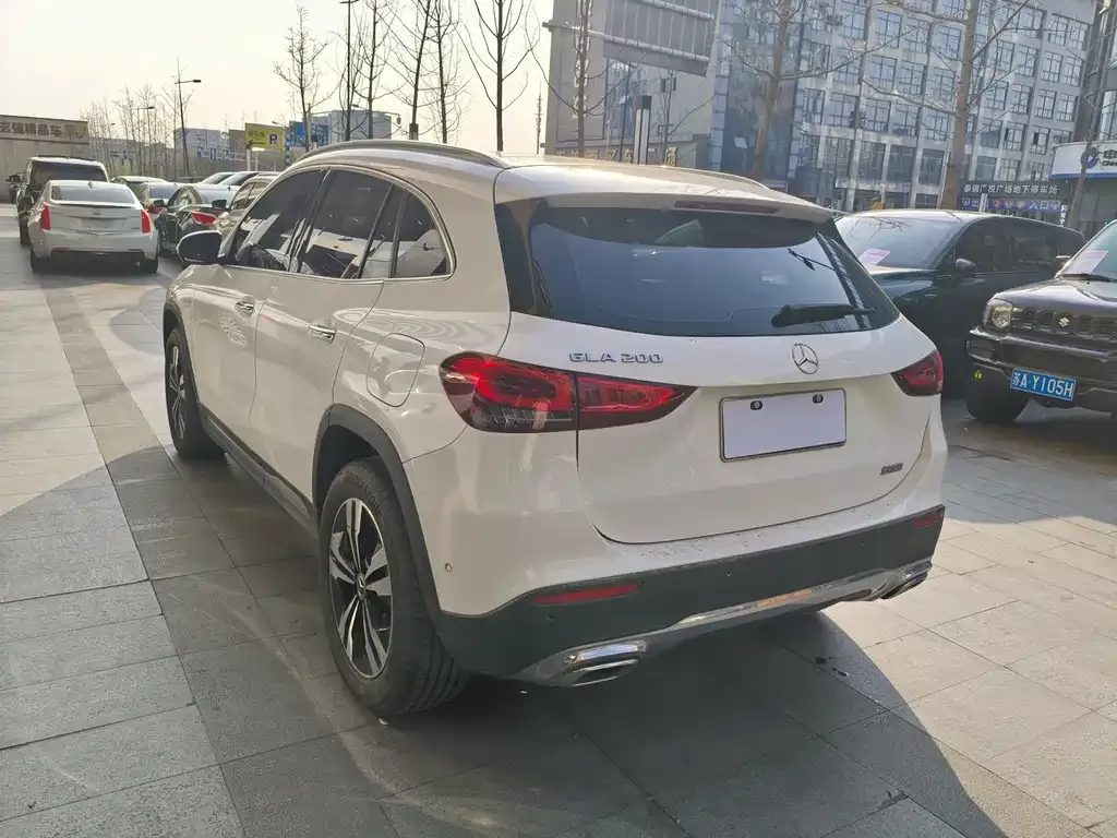 Mercedes-Benz GLA — фото 10