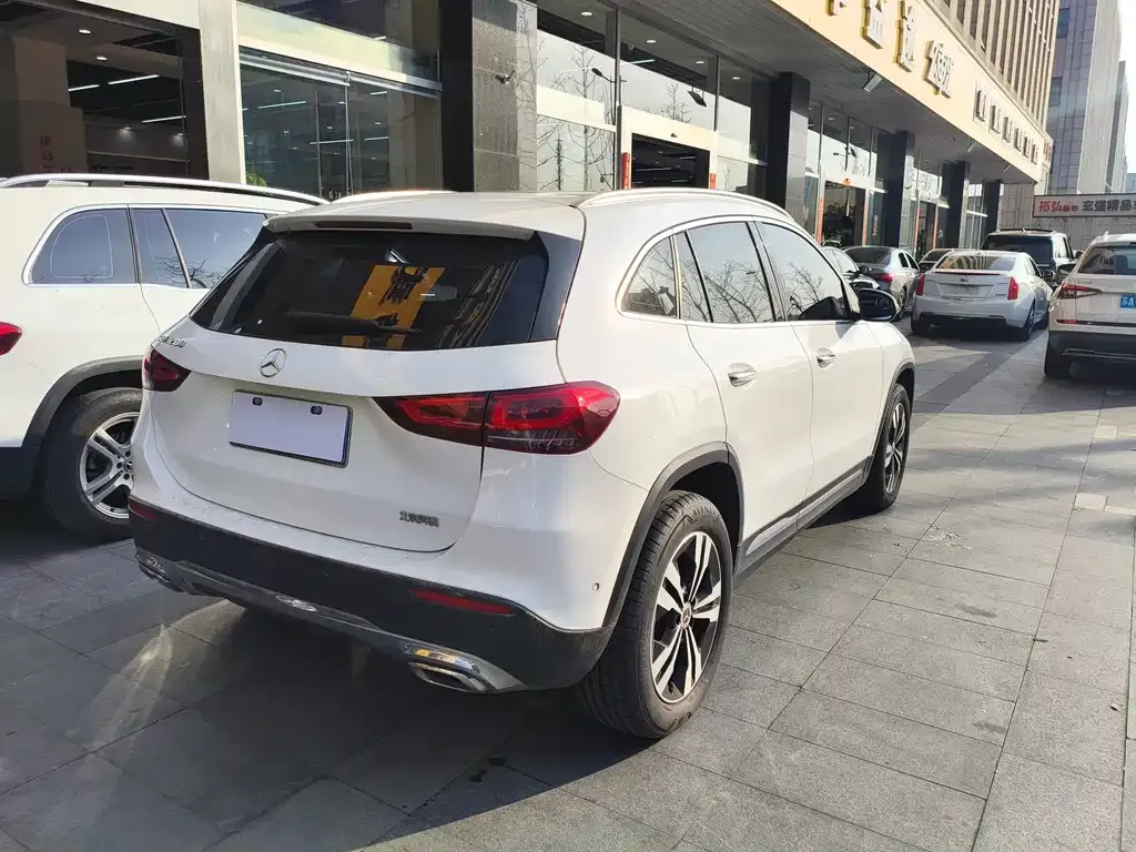 Mercedes-Benz GLA — фото 6