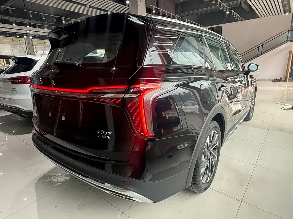 Hongqi HS7 PHEV — фото 2