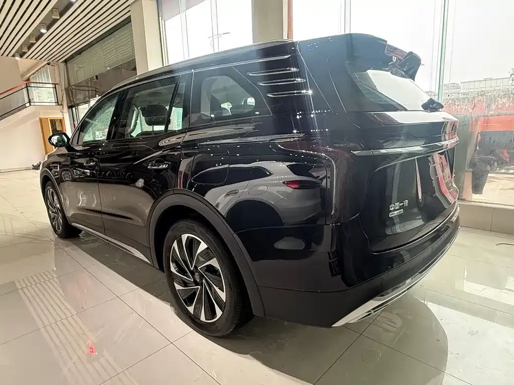 Hongqi HS7 PHEV — фото 7