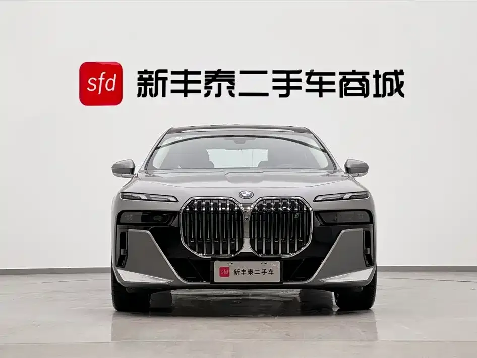BMW i7 2025 из CN, фото 7