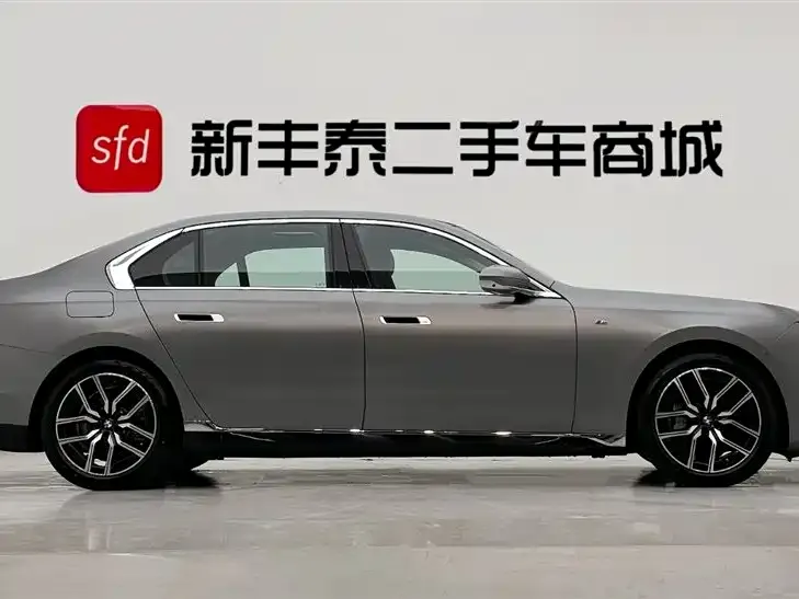 BMW i7 2025 из CN, фото 8