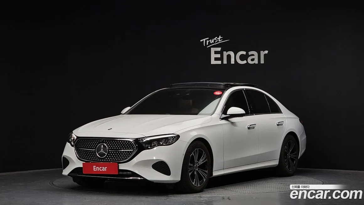 Mercedes-Benz E-Class — фото 1