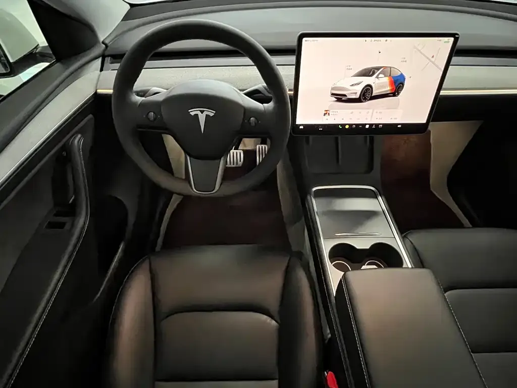 Tesla Model Y — фото 3