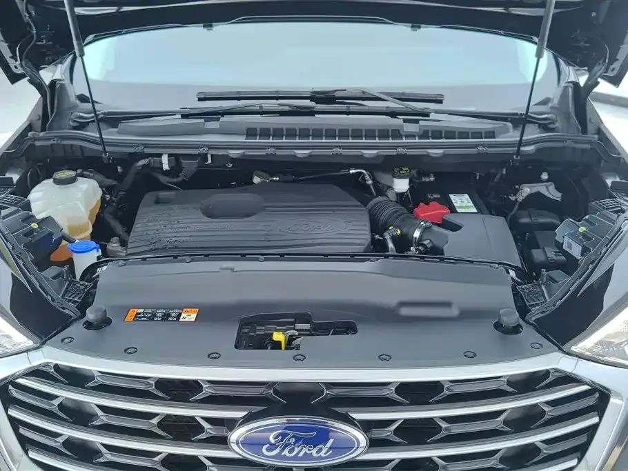Ford Edge — фото 10