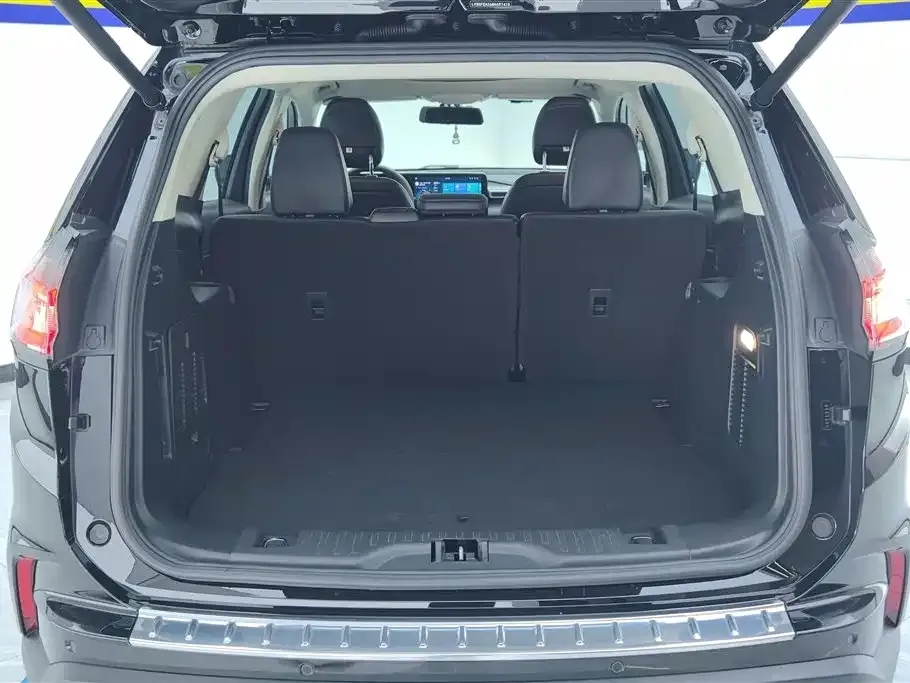 Ford Edge — фото 8