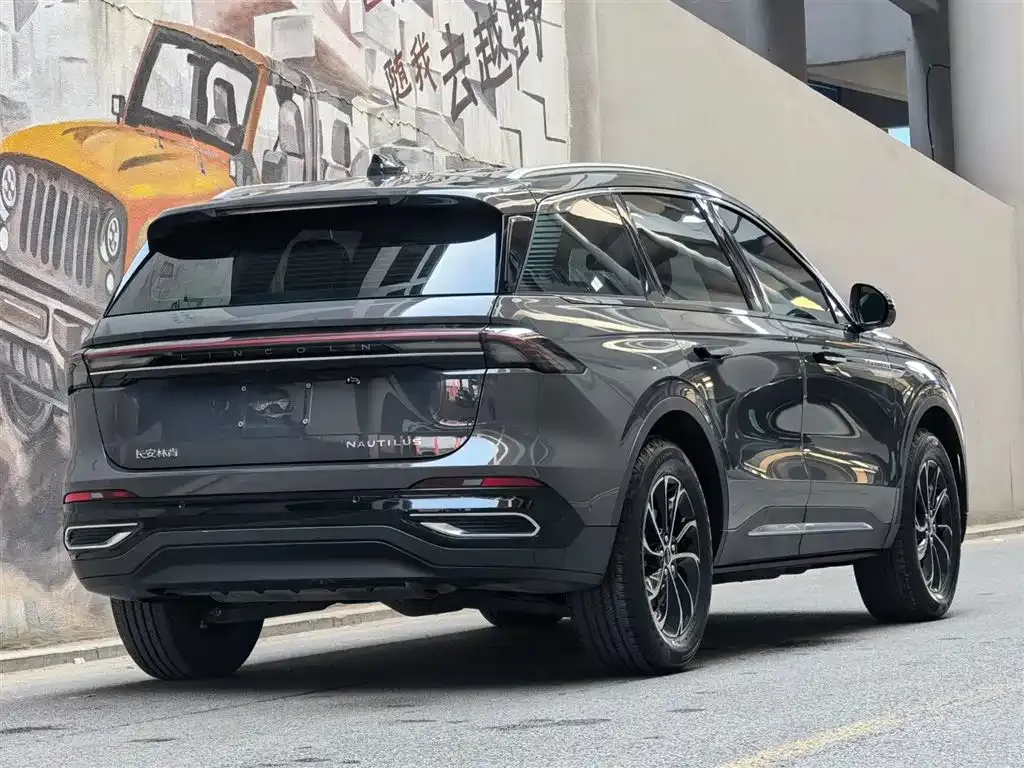 Lincoln Nautilus 2023 из CN, фото 6