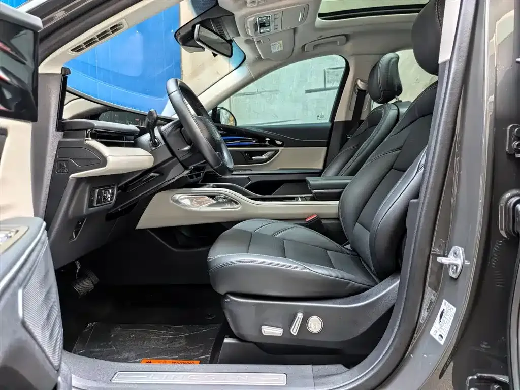 Lincoln Nautilus 2023 из CN, фото 2