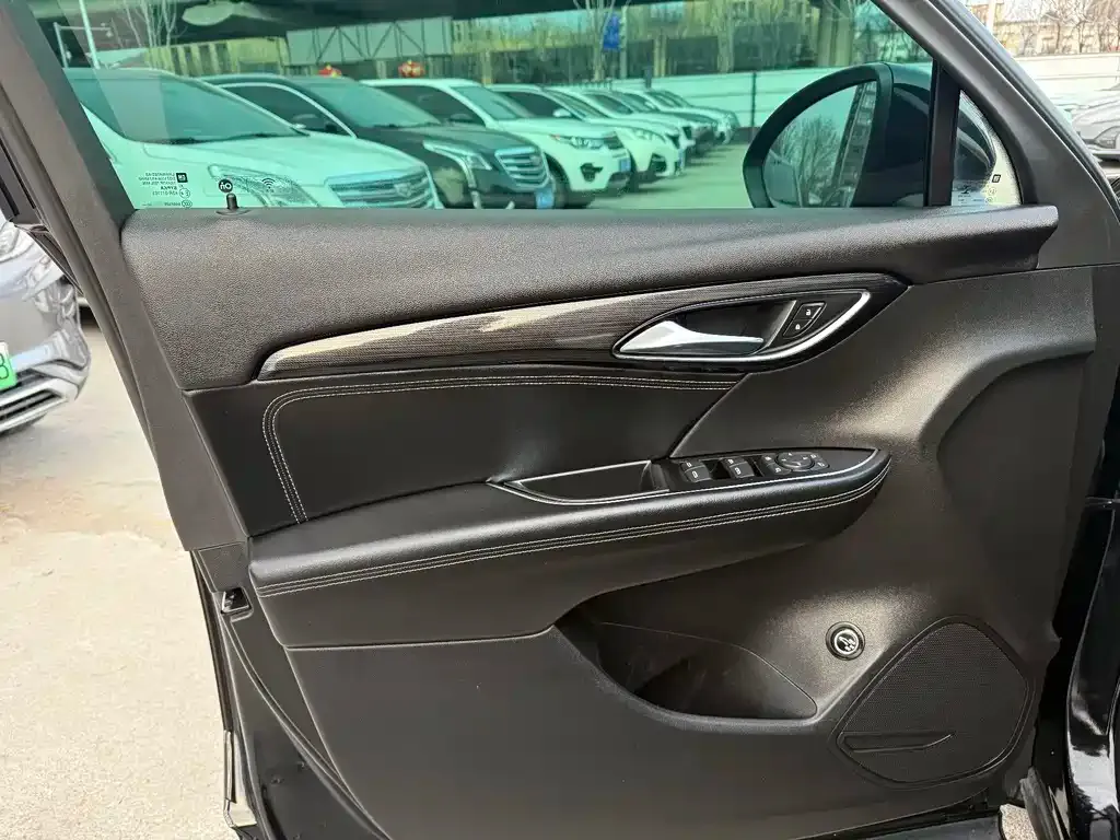 Buick Envision Plus — фото 6