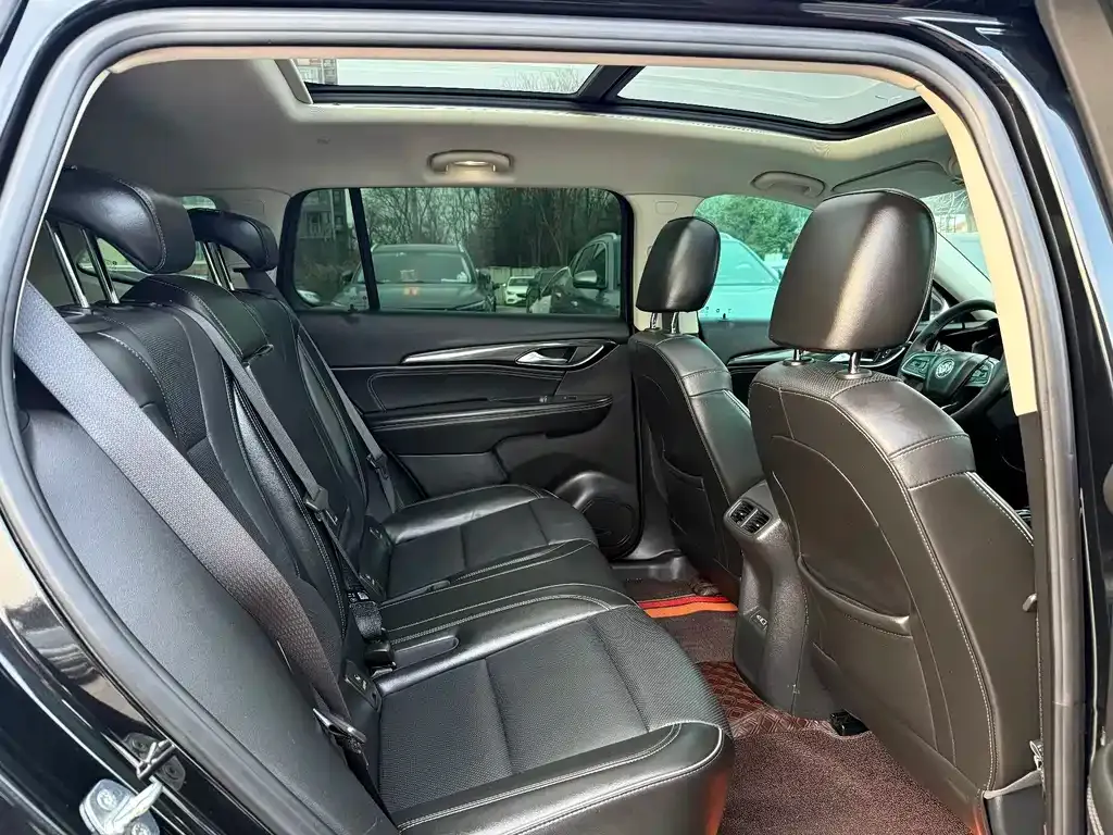 Buick Envision Plus — фото 8