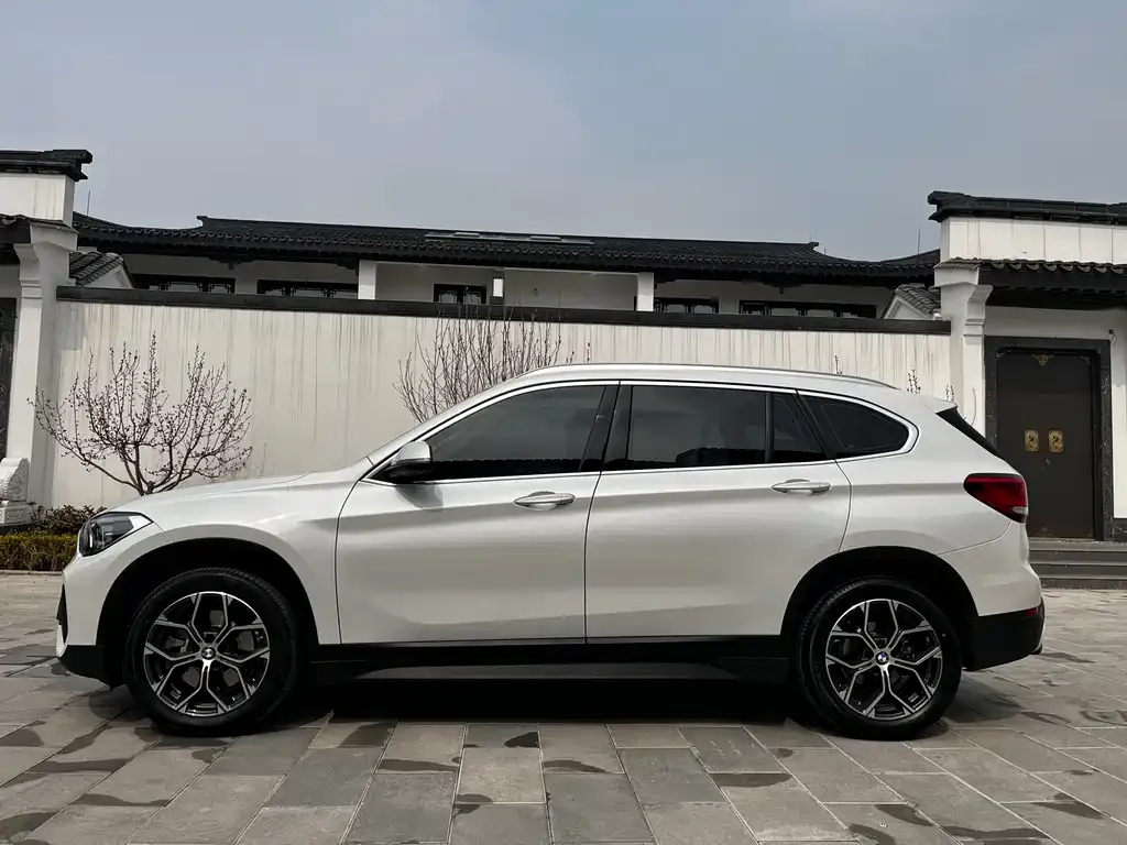 BMW X1 2021 из CN, фото 3
