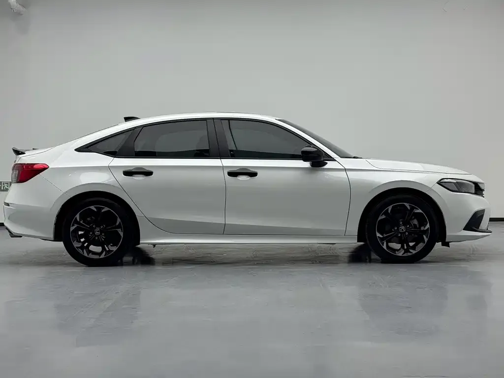 Honda Civic 2023 из CN, фото 9