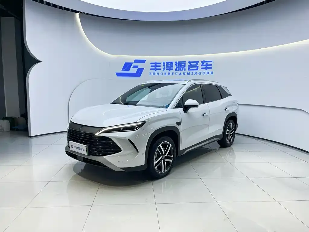 BYD L DM-i — фото 1