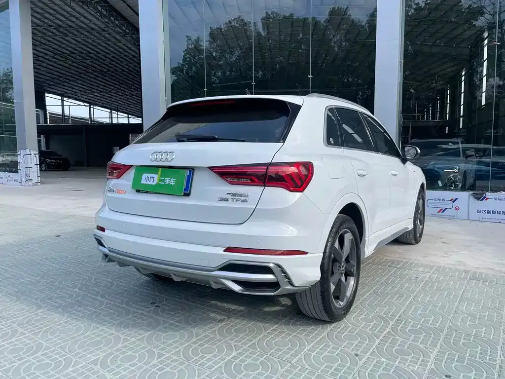 Audi Q3 — фото 10