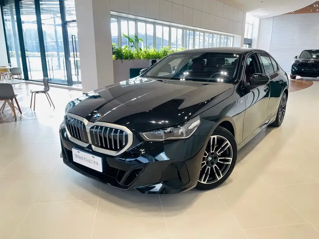 BMW 5 Series (Import) — фото 1
