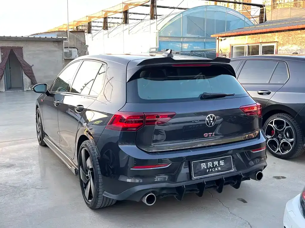 Volkswagen Golf GTI — фото 8