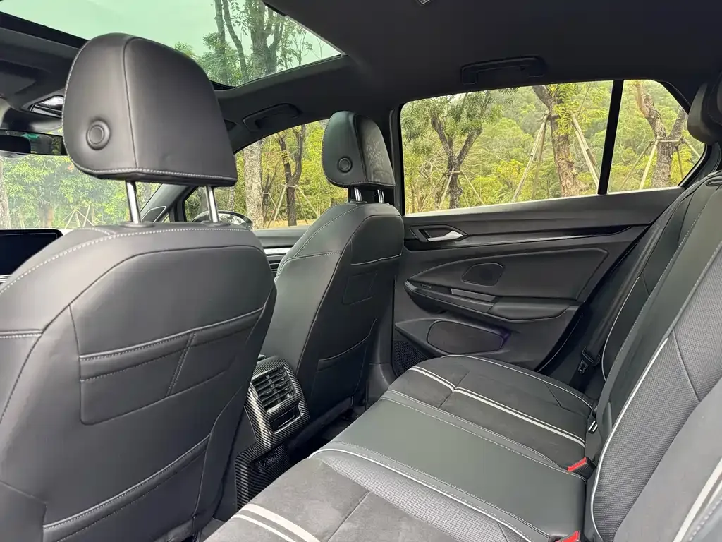 Volkswagen Golf 2021 из CN, фото 6