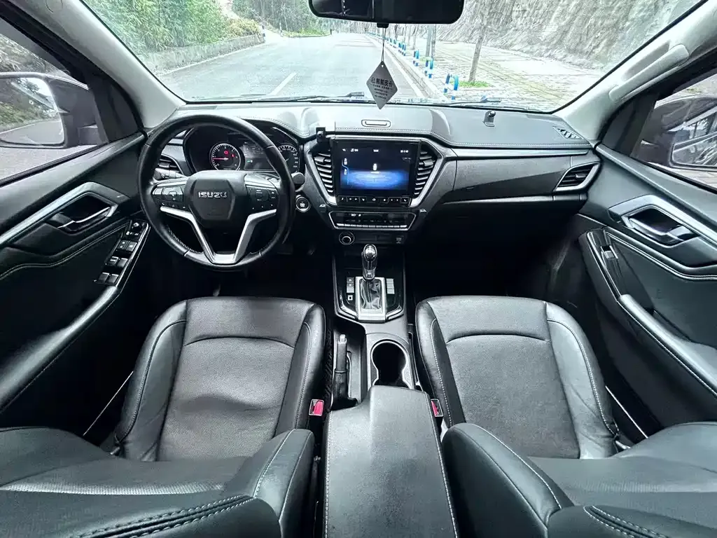 Isuzu D-MAX 2022 из CN, фото 5
