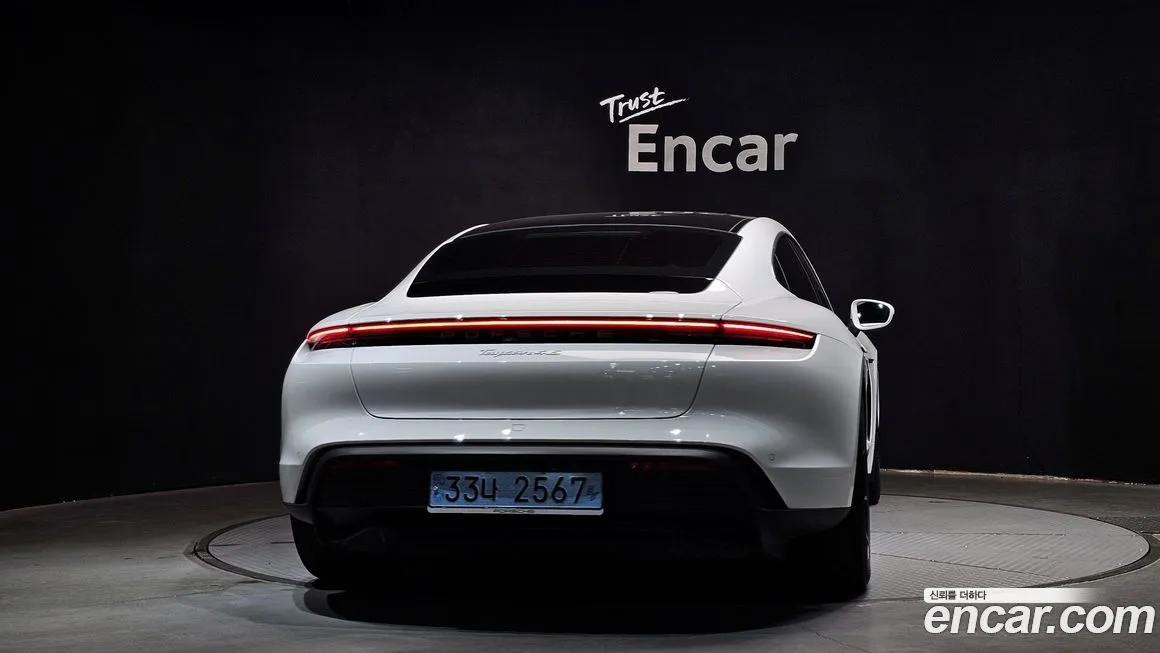Porsche Taycan 2024 из KR, фото 2