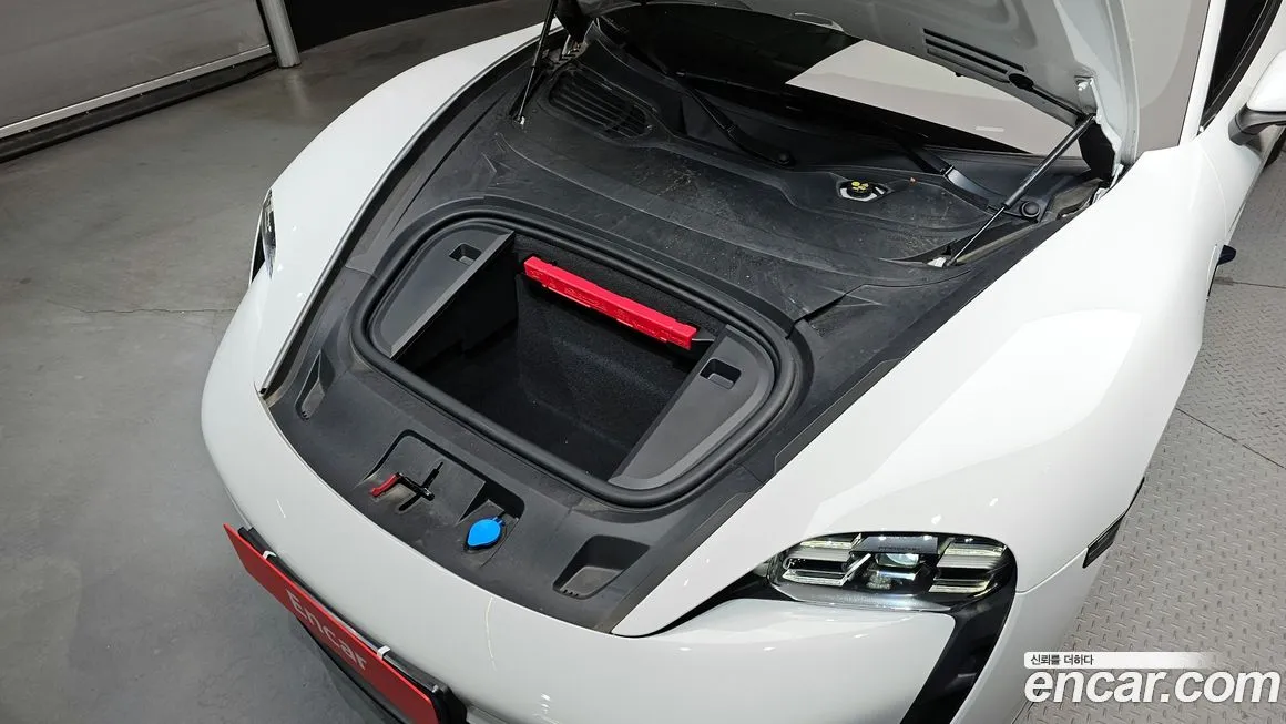 Porsche Taycan 2024 из KR, фото 10