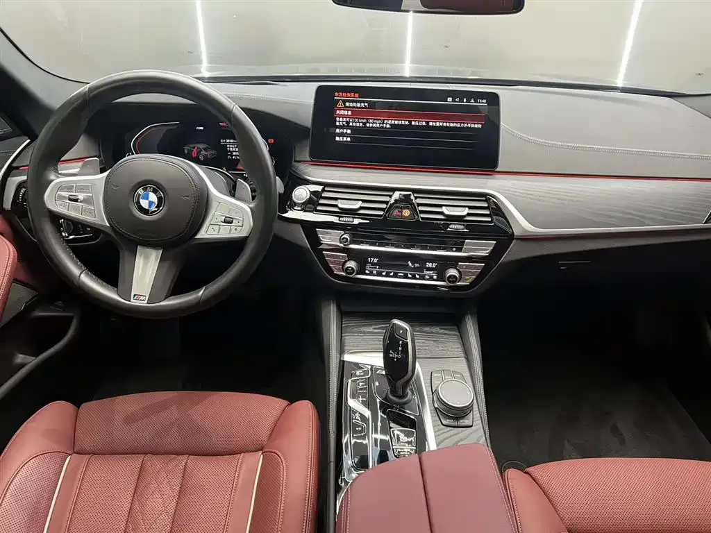 BMW 5 Series — фото 6
