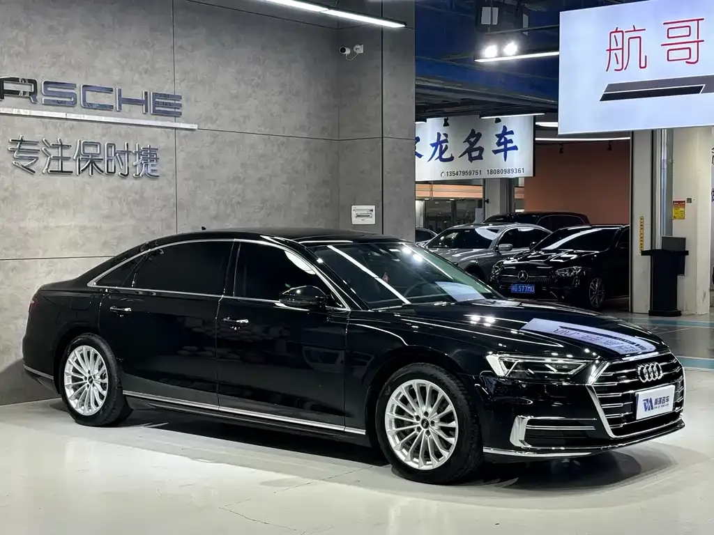 Audi A8 — фото 3