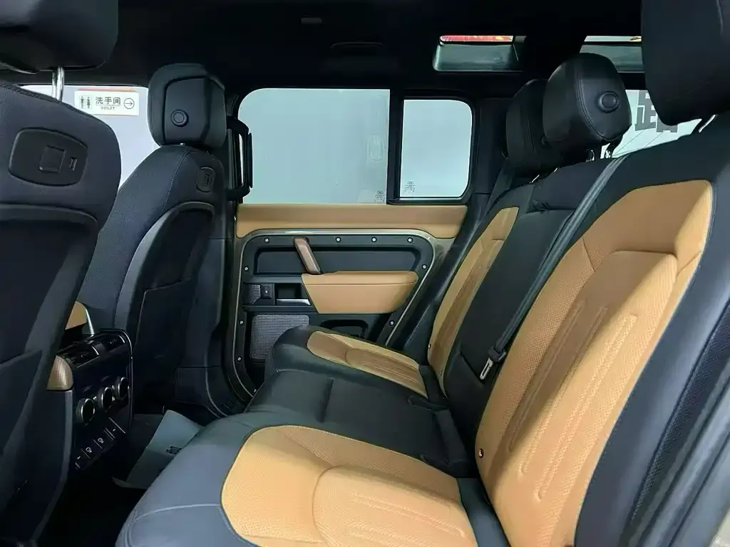 Land Rover Defender — фото 2