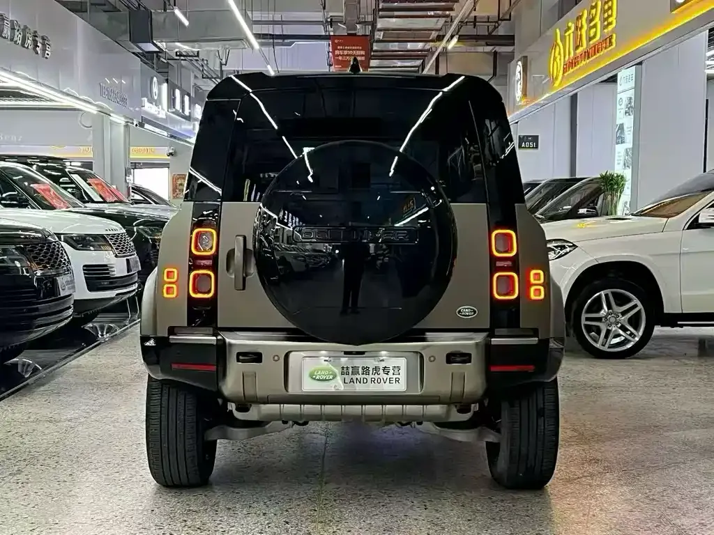 Land Rover Defender — фото 9