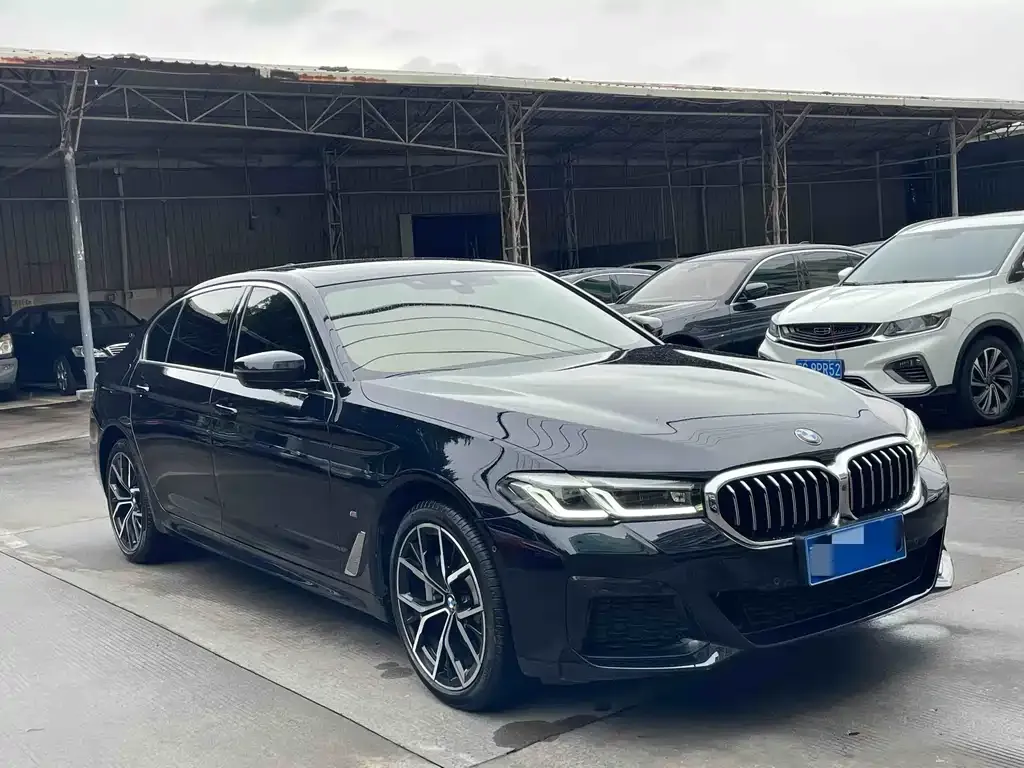 BMW 5 Series — фото 4