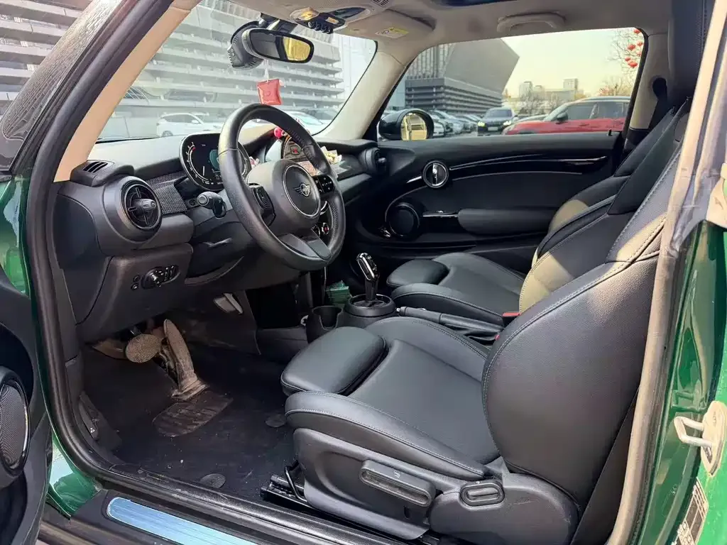 MINI Cooper (3-door) 2021 из CN, фото 2