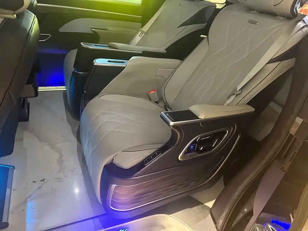 GAC Motor Trumpchi M8 — фото 3